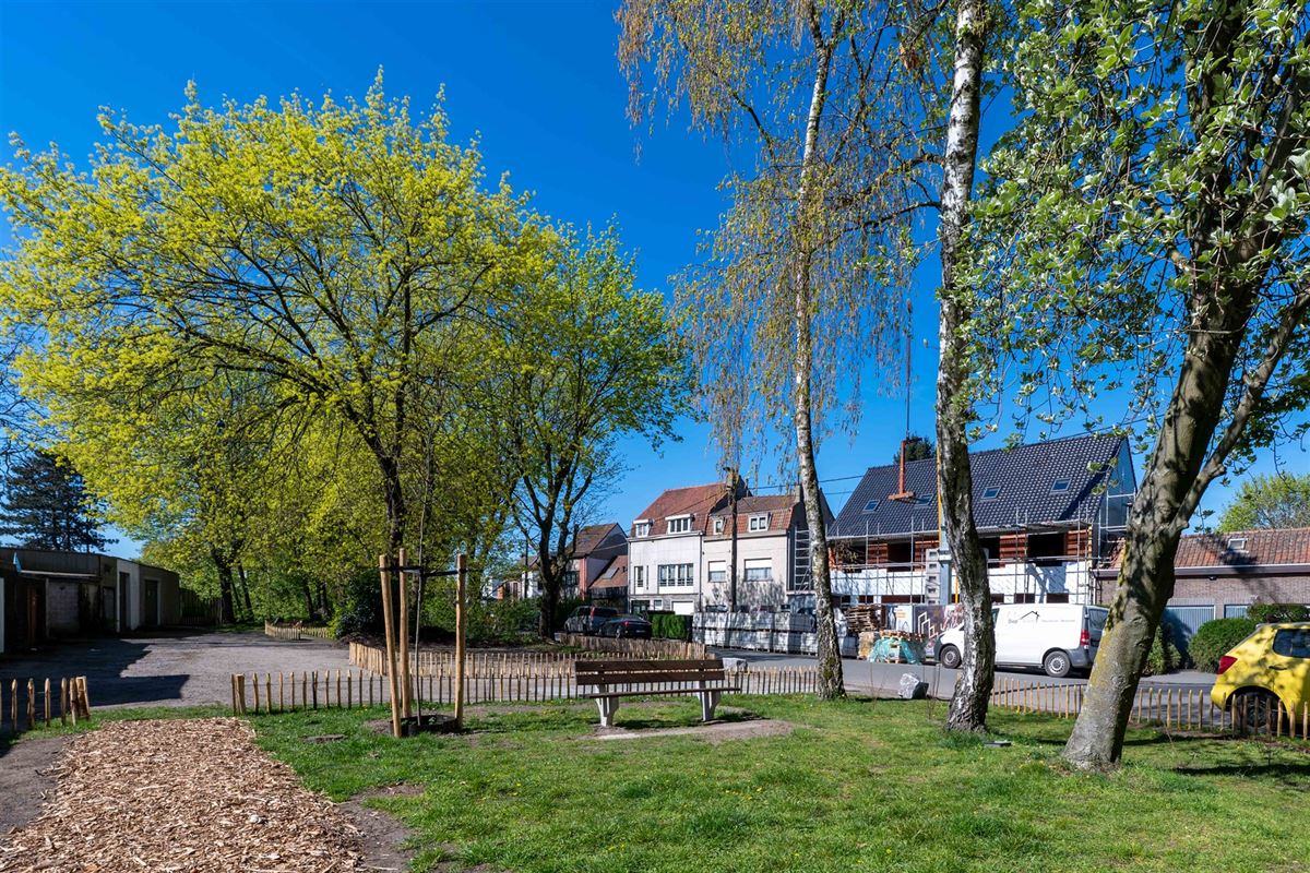 Ruime nieuwbouwwoning met 6 slaapkamers, garage en tuin