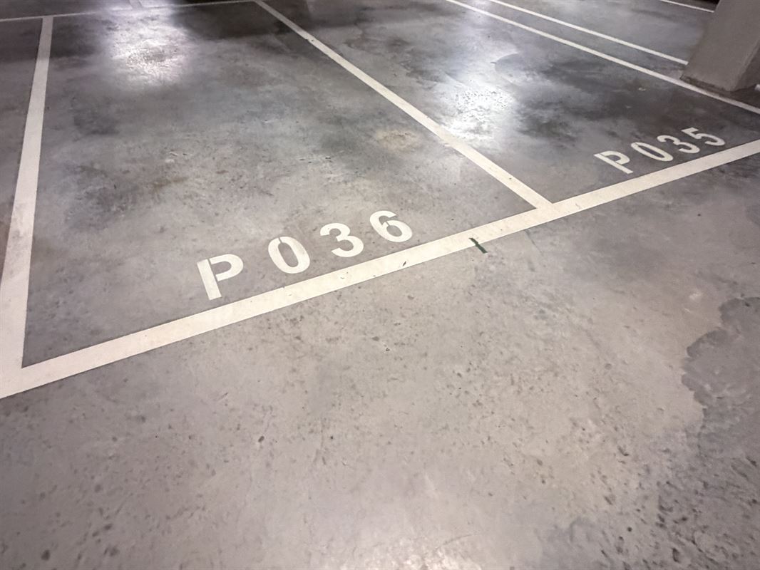 Parking / Garage