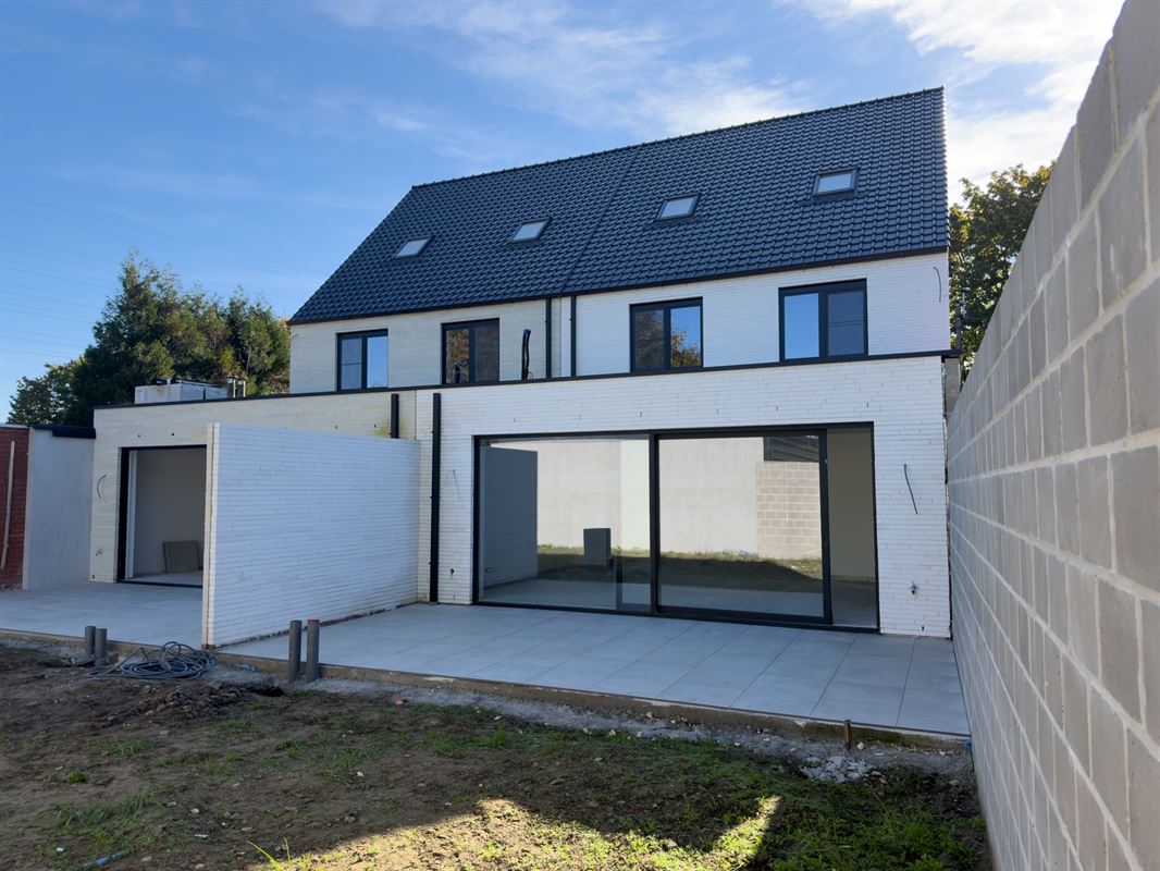 Ruime nieuwbouwwoning met 6 slaapkamers, garage en tuin
