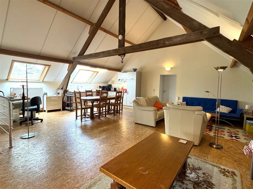 PRACHTIG LANDHUIS met BINNEN ZWEMBAD en 2 STUDIO'S!!