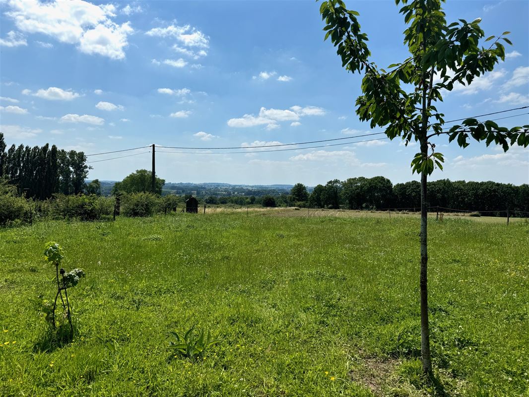 ENTREPÔT/ATELIER de +/- 1.800 m²!!