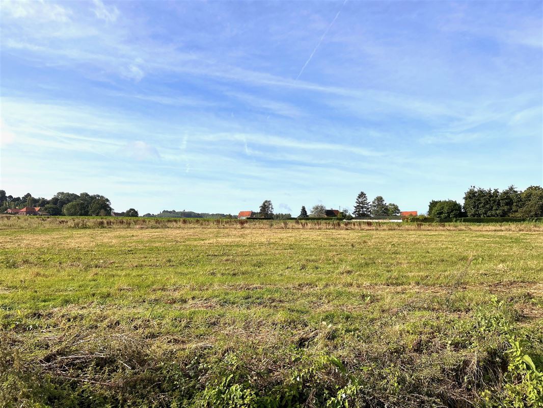 TOPGELEGEN BOUWGROND van 1.391m2 met PRACHTIG UITZICHT!!