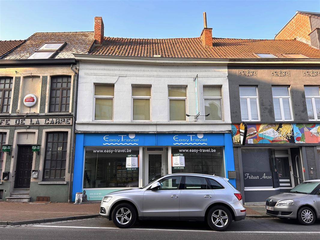 TE RENOVEREN HANDELSZAAK MET WOONST IN CENTRUM RONSE!