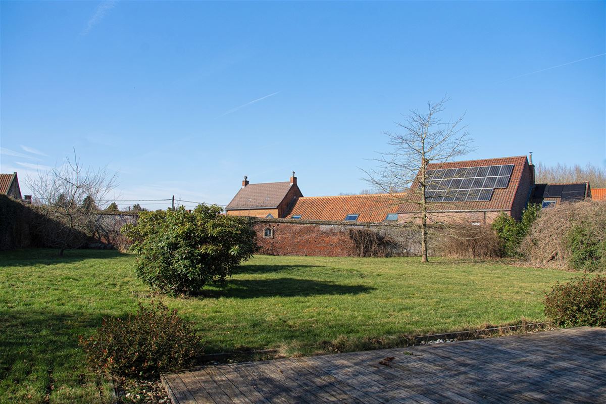 MAGNIFIQUE MAISON BOURGEOISE AVEC DE GRANDS ESPACES & JARDIN