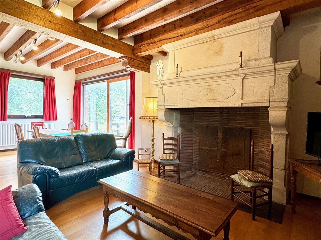 KARAKTERVOLLE WONING GELEGEN IN EEN GROENE OMGEVING!