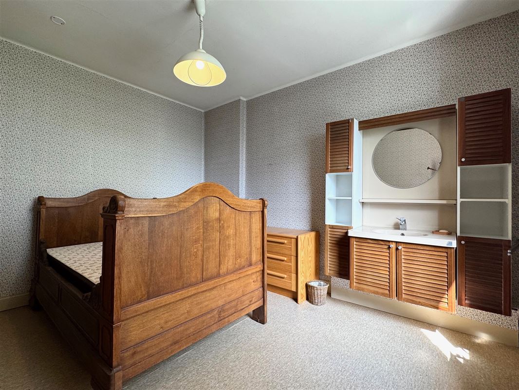 KARAKTERVOLLE WONING GELEGEN IN EEN GROENE OMGEVING!