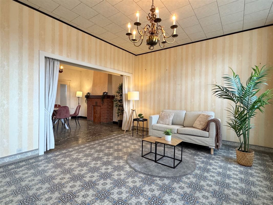 TE RENOVEREN WONING MET 4 SLPKS EN TUIN