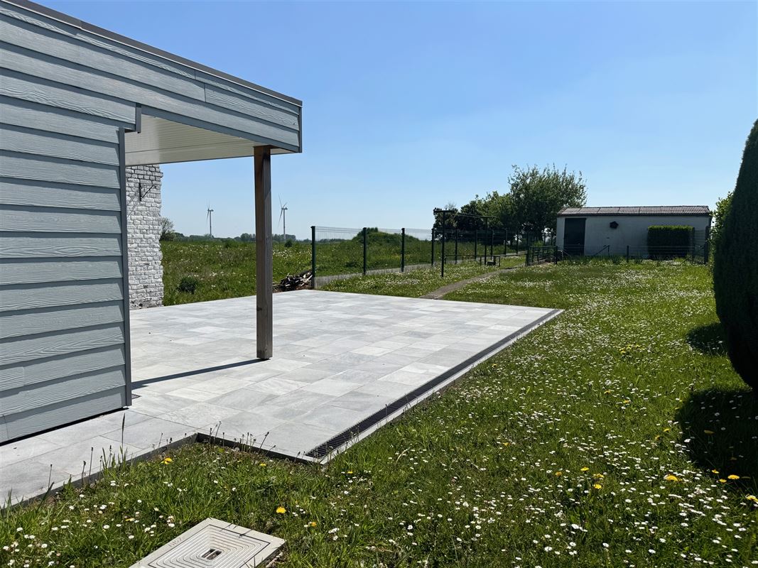 TE RENOVEREN WONING MET 4 SLPKS EN TUIN