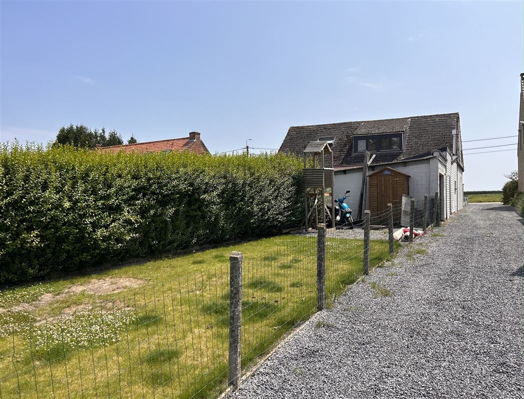 CHARMANTE WONING MET 3 SLAAPKAMERS, TUIN EN GARAGE!