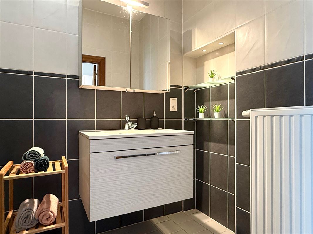 CHARMANTE WONING MET 3 SLAAPKAMERS, TUIN EN GARAGE!