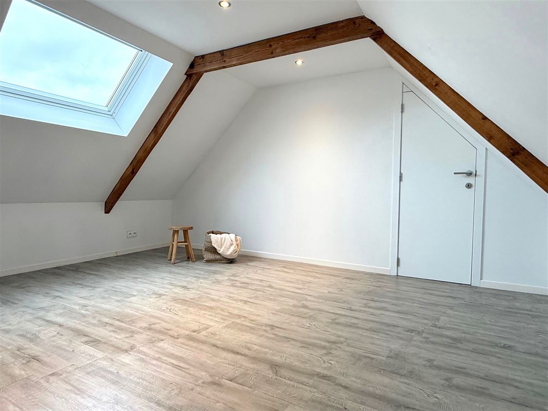 CHARMANTE WONING MET 3 SLAAPKAMERS, TUIN EN GARAGE!