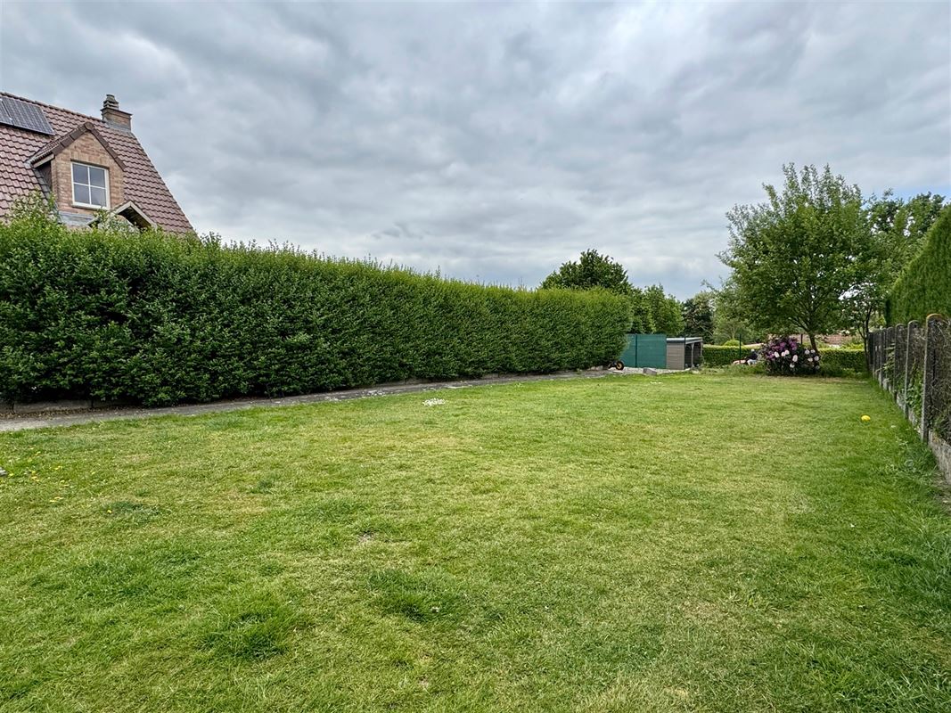 CHARMANTE WONING MET 3 SLAAPKAMERS, TUIN EN GARAGE!