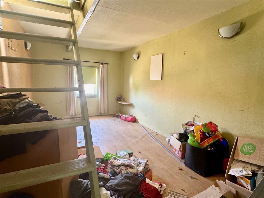 TE RENOVEREN WONING in het hart van LE PAYS DES COLLINES!