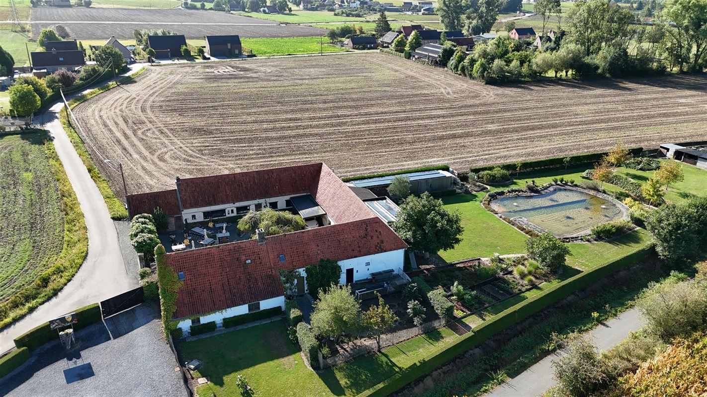 Exclusief te koop: Prachtig en uniek gelegen hoeve!