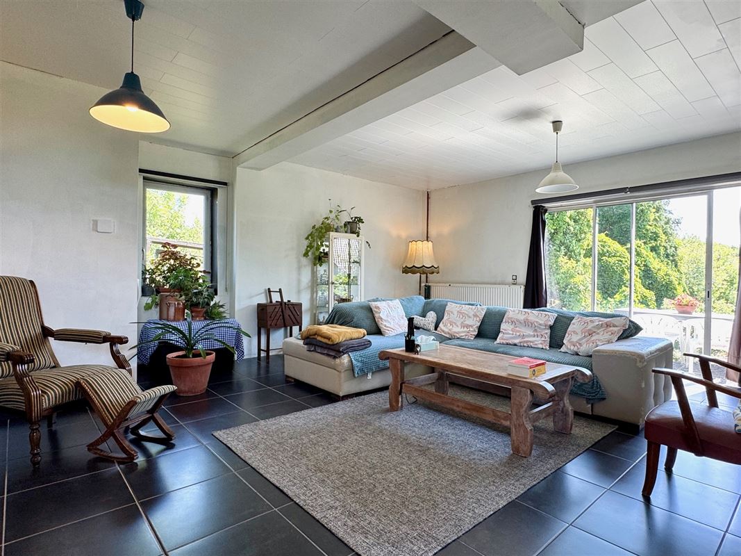 HOEVE MET PRACHTIGE TUIN EN VRIJ UITZICHT!