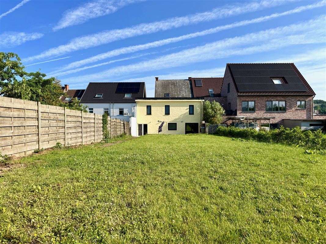 CHARMANTE MAISON 5 CHAMBRES AVEC JARDIN ET GARAGE!