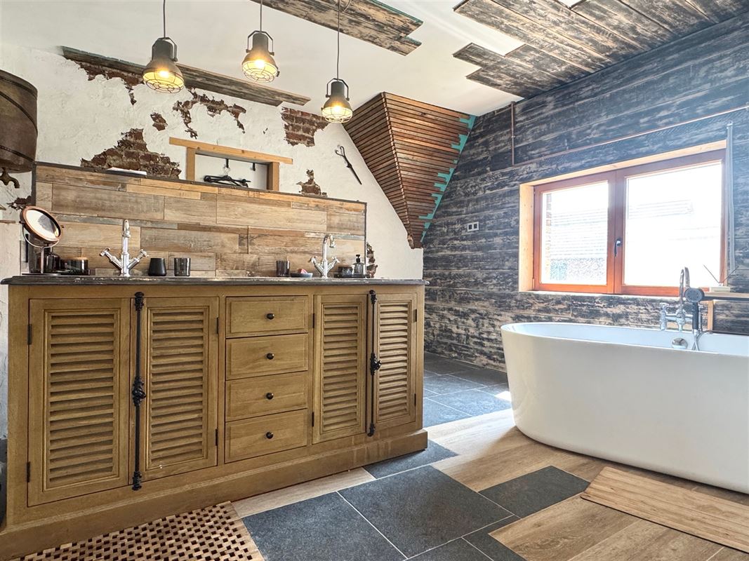 PROPRIÉTÉ EXCEPTIONNELLE DE TYPE FERMETTE – 850 m² HABITABLE