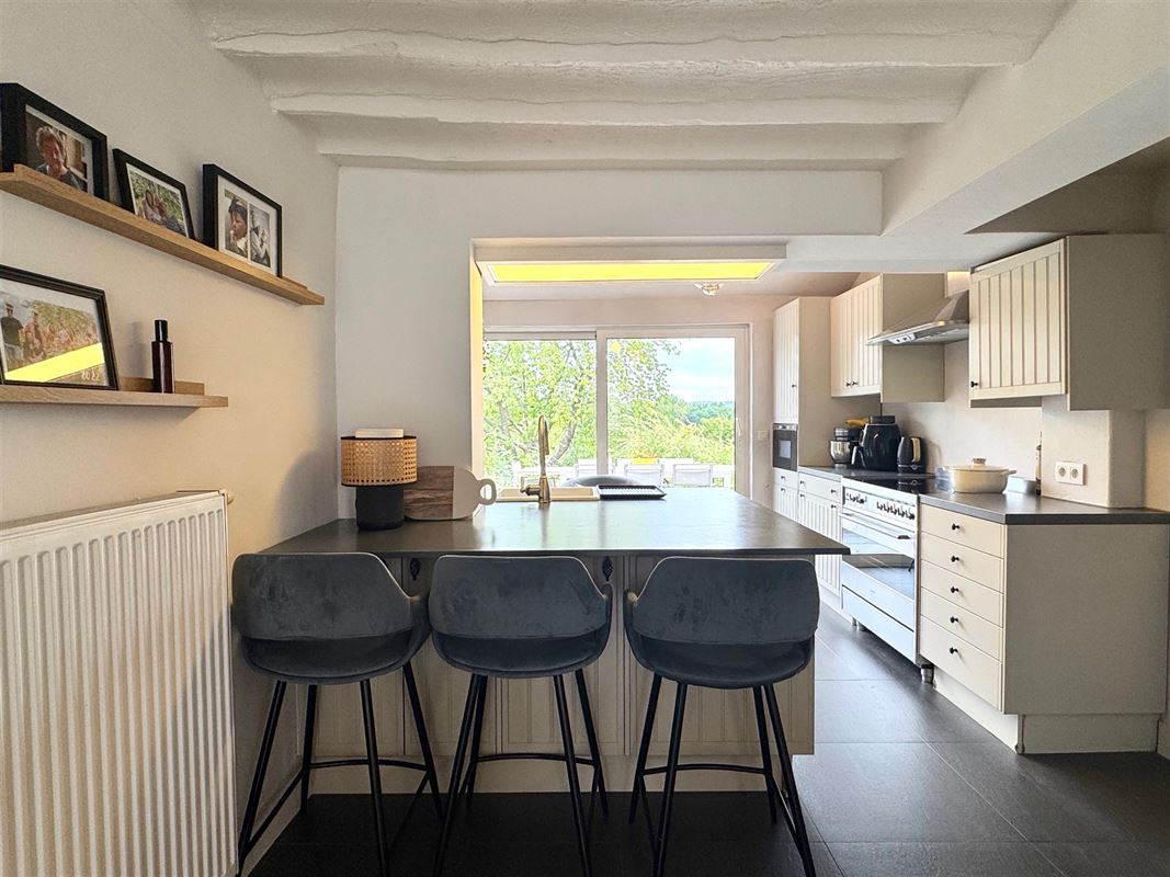 FERMETTE MET PRACHTIGE TUIN EN UITZICHT!