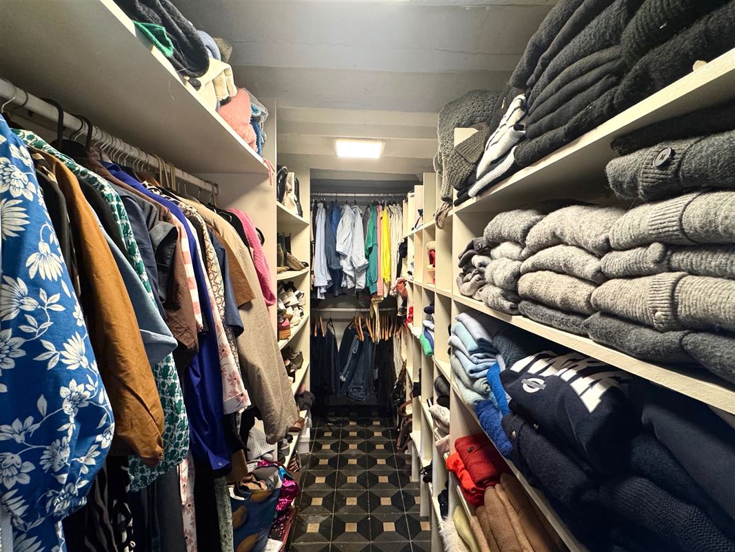 FERMETTE MET PRACHTIGE TUIN EN UITZICHT!