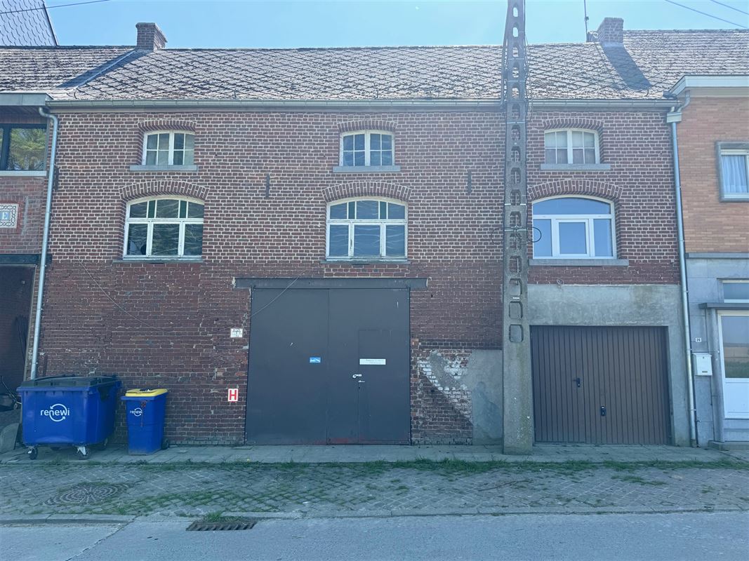 MAISON À RÉNOVER AVEC 5 CHAMBRES, JARDIN ET ENTREPOT (100M2)