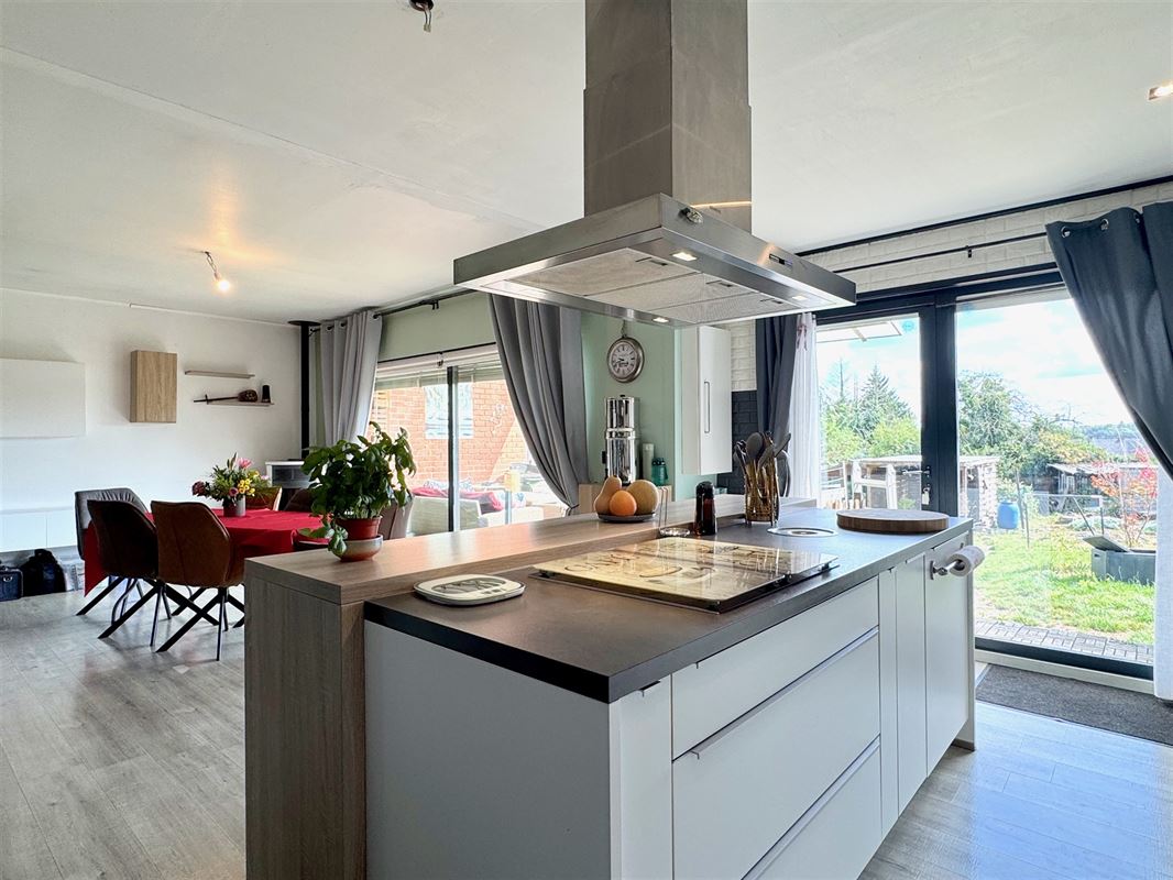 MAISON SPACIEUSE AVEC 3 CHAMBRES, GARAGE ET JARDIN!