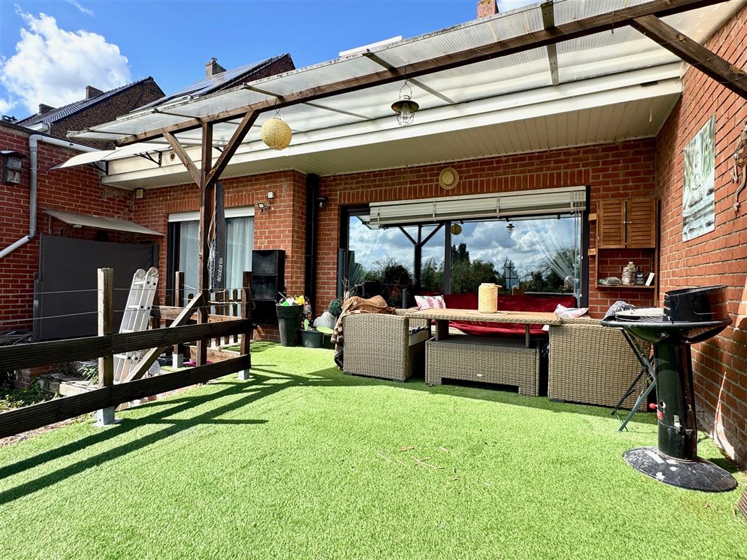 MAISON SPACIEUSE AVEC 3 CHAMBRES, GARAGE ET JARDIN!