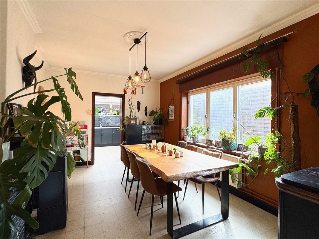 Charmante maison avec beaucoup de potentiel!
