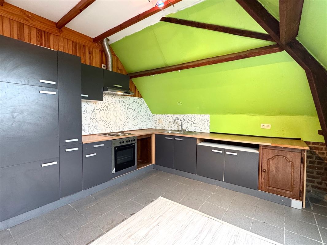 MAISON 4 FAÇADES AVEC 4 CHBRE, JARDIN ET PANNEAUX SOLAIRES!
