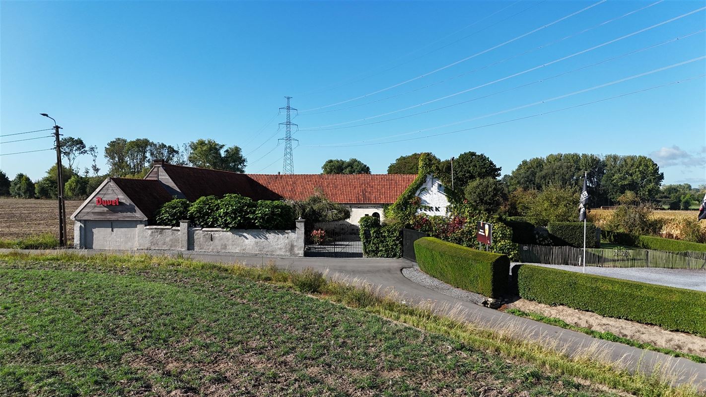 Exclusief te koop: Prachtig en uniek gelegen hoeve!