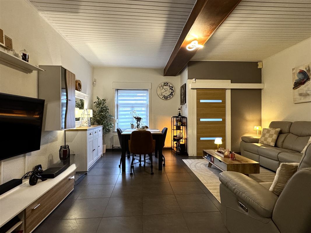 GERENOVEERDE WONING MET 3 SLKS & STADSTUIN!