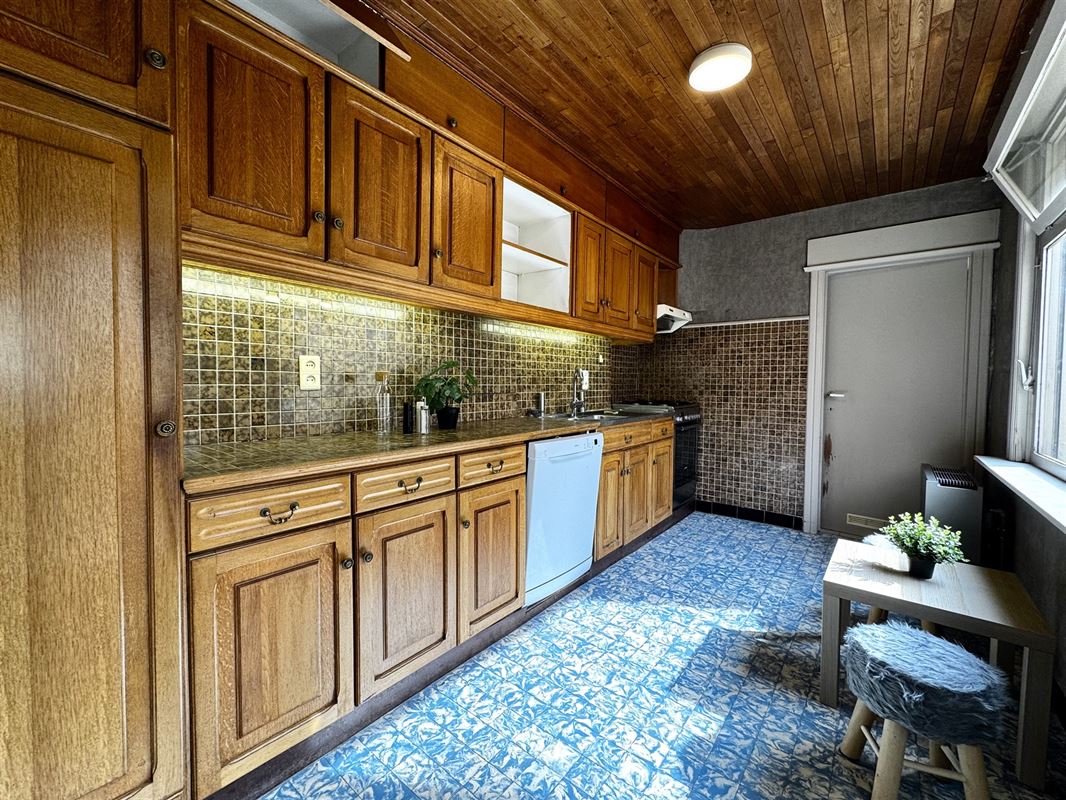 Spacieuse maison bien située avec jardin de ville.