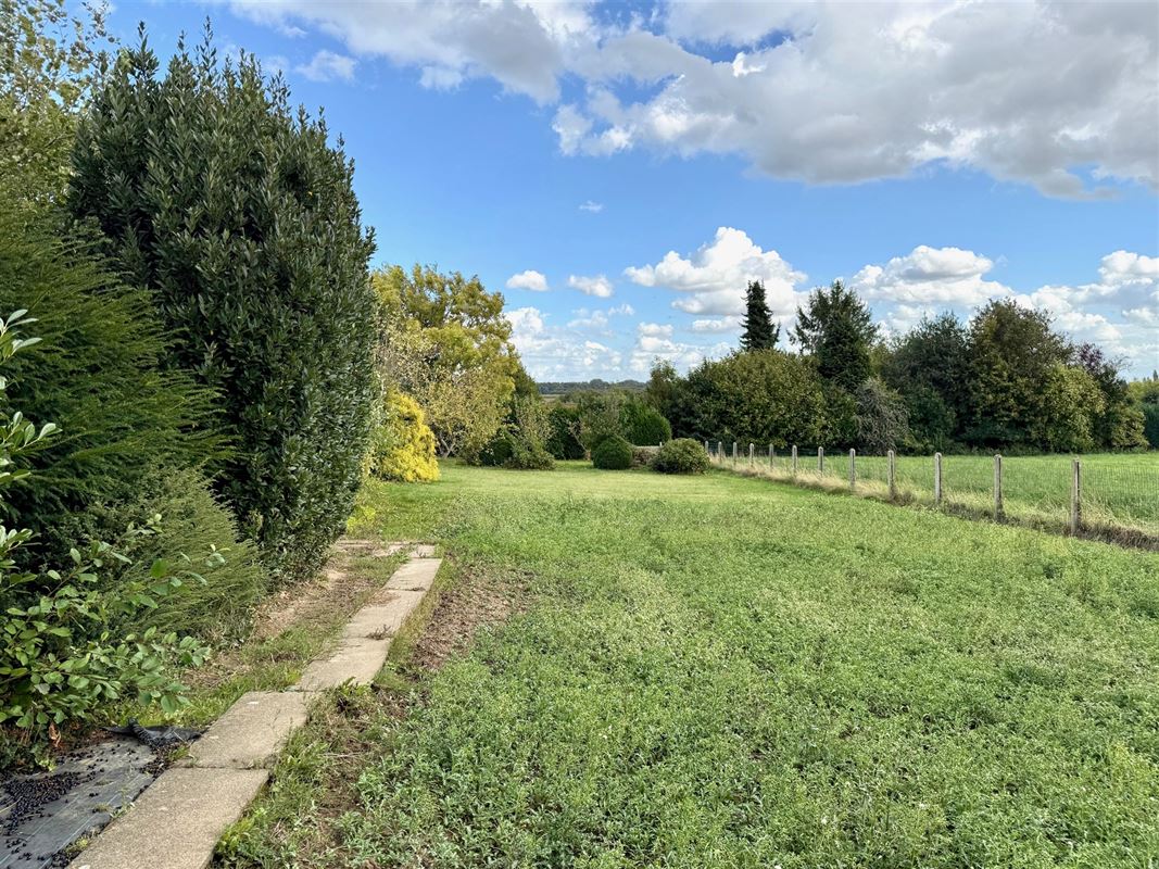  Maison 4 façades - vue imprenable près du bois de la Houppe