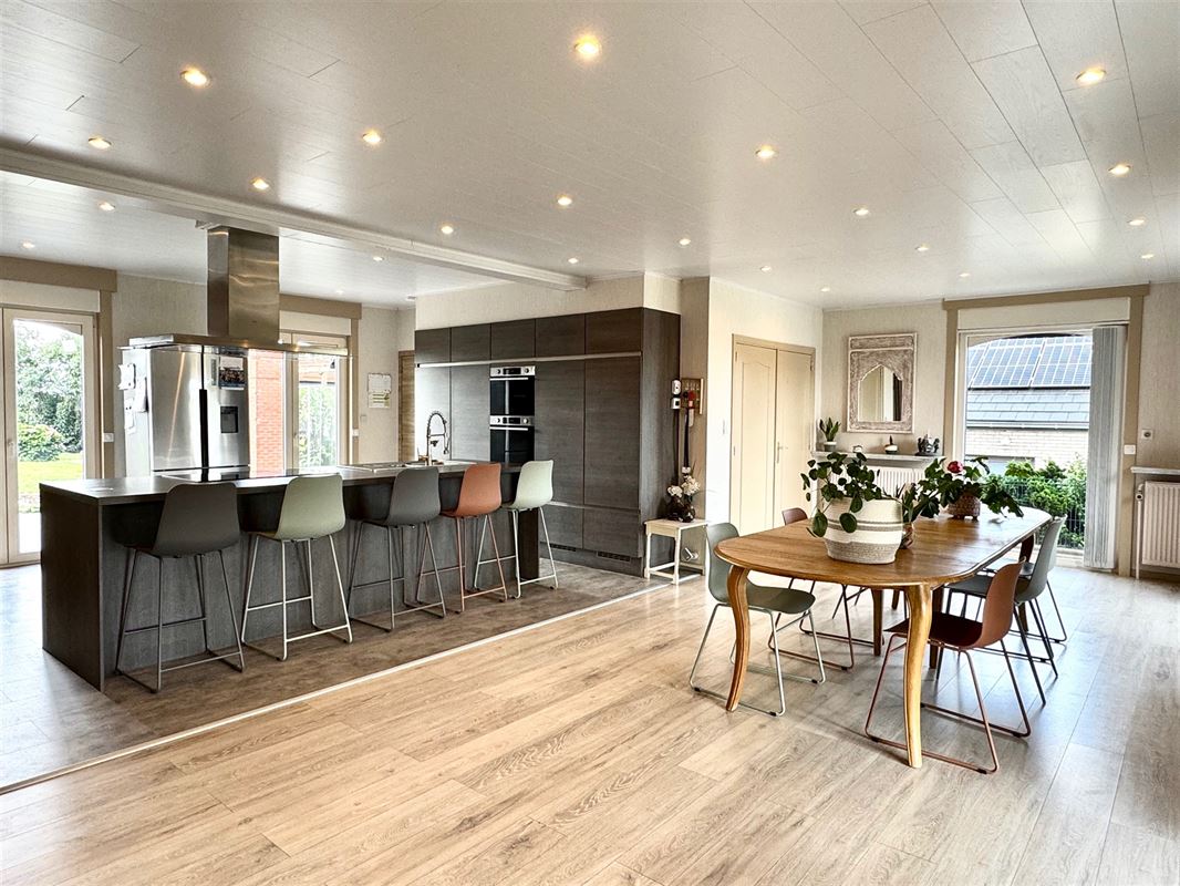 MOOIE HALFOPEN BEBOUWING MET OPEN UITZICHT – EPC C!