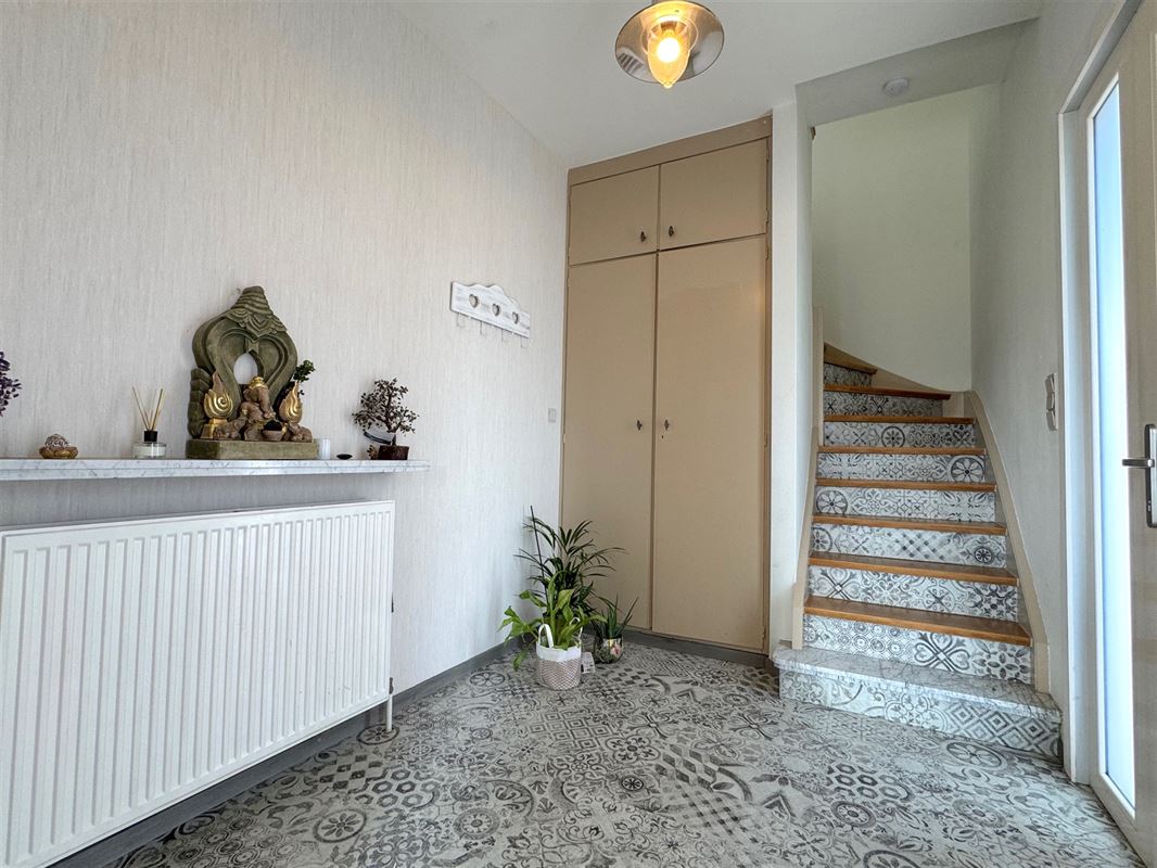 MOOIE HALFOPEN BEBOUWING MET OPEN UITZICHT – EPC C!