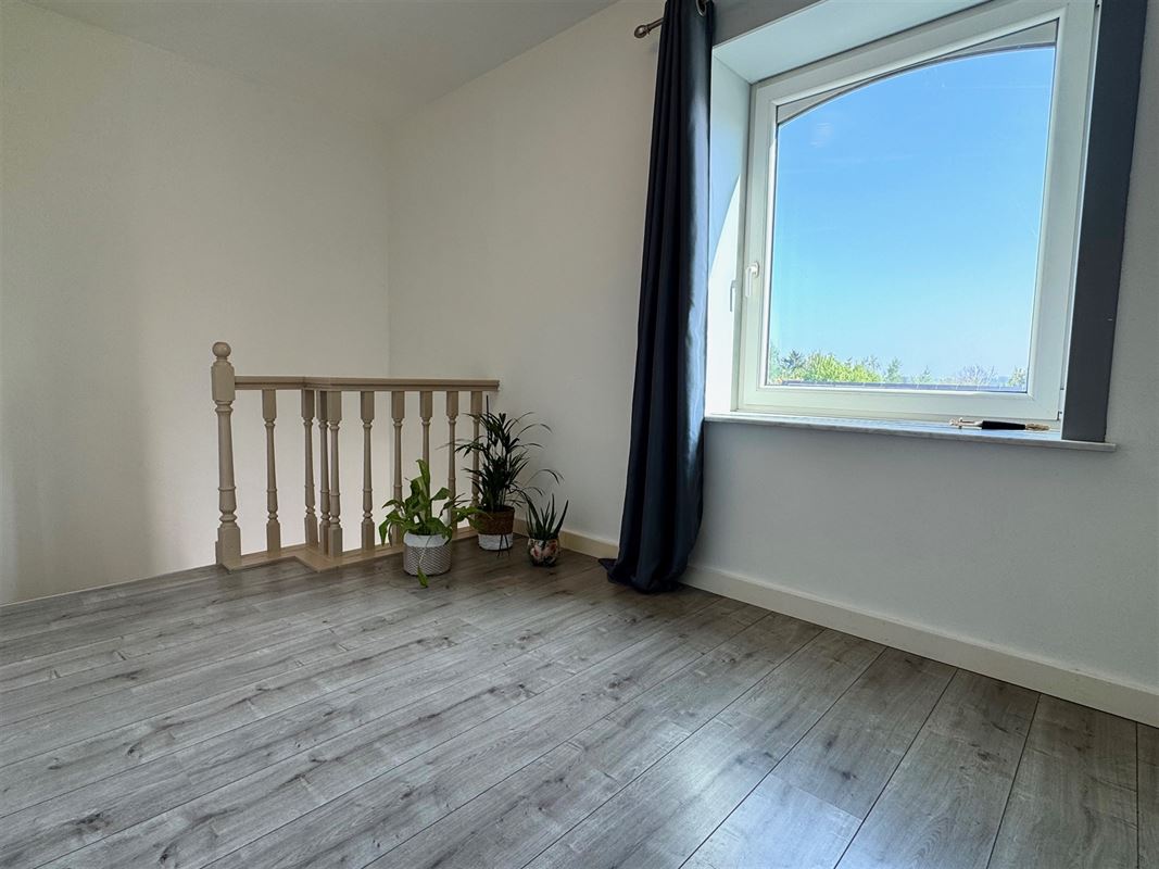 MOOIE HALFOPEN BEBOUWING MET OPEN UITZICHT – EPC C!