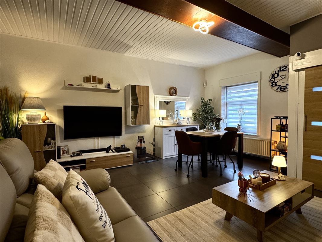 GERENOVEERDE WONING MET 3 SLKS & STADSTUIN!