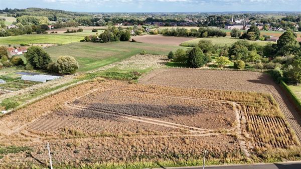 BEAU TERRAIN A BÂTIR de 5.190m2! Idéalement situé!! 