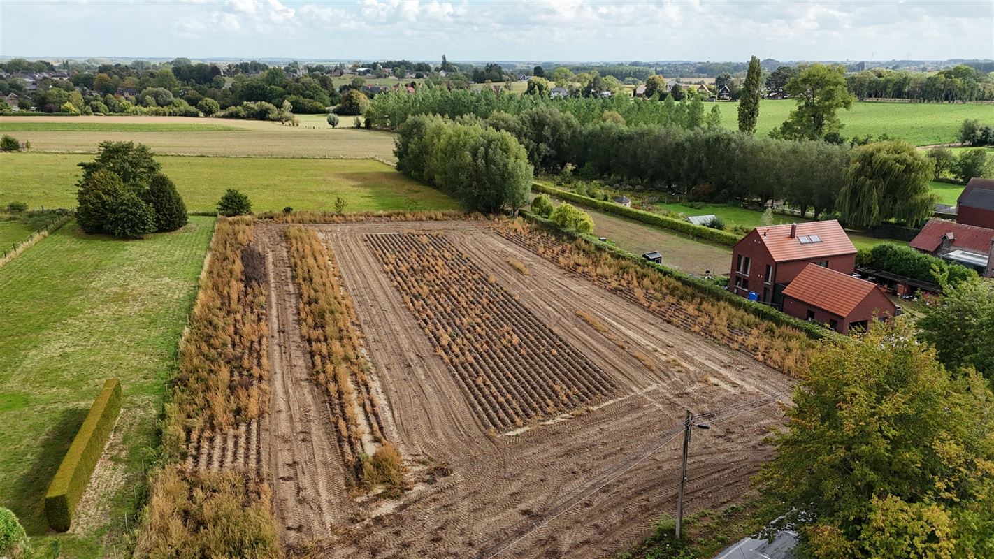 BEAU TERRAIN A BÂTIR de 6.190m2! Idéalement situé!! 