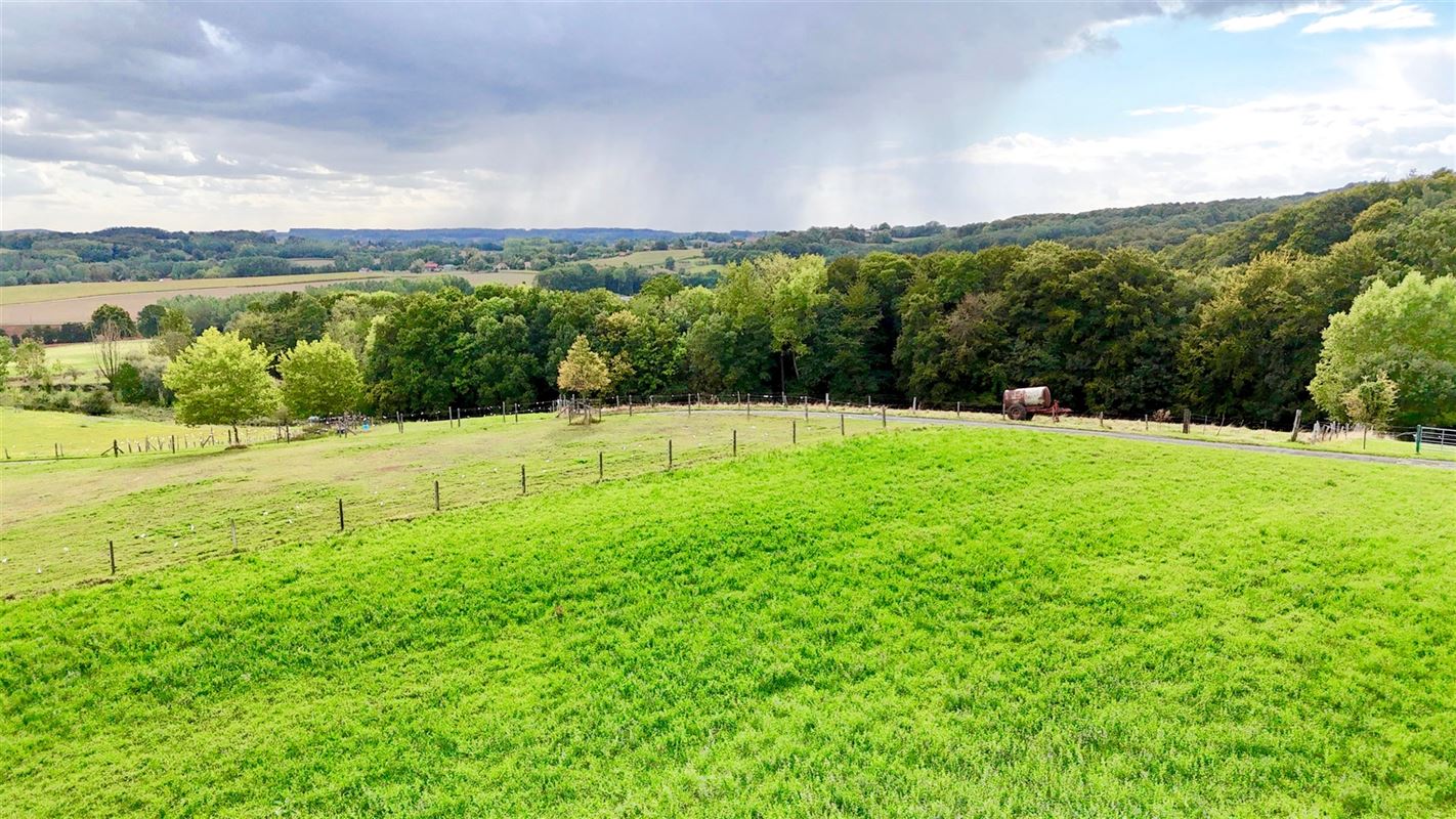  Maison 4 façades - vue imprenable près du bois de la Houppe