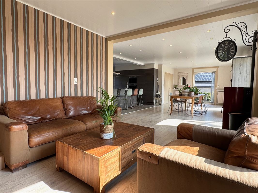 MOOIE HALFOPEN BEBOUWING MET OPEN UITZICHT – EPC C!