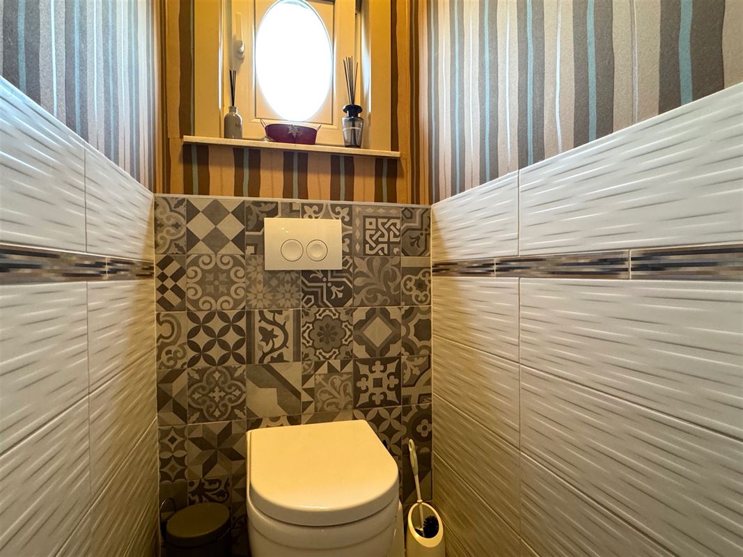 MOOIE HALFOPEN BEBOUWING MET OPEN UITZICHT – EPC C!