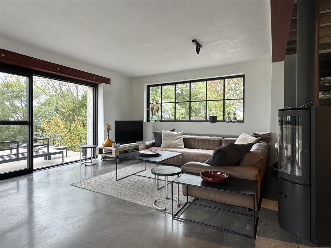 Landhuis gelegen op één van de mooiste locaties van Ronse!