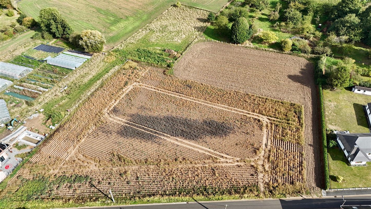 MOOI BOUWGROND van +/- 2.000m2! Ideaal gelegen!!