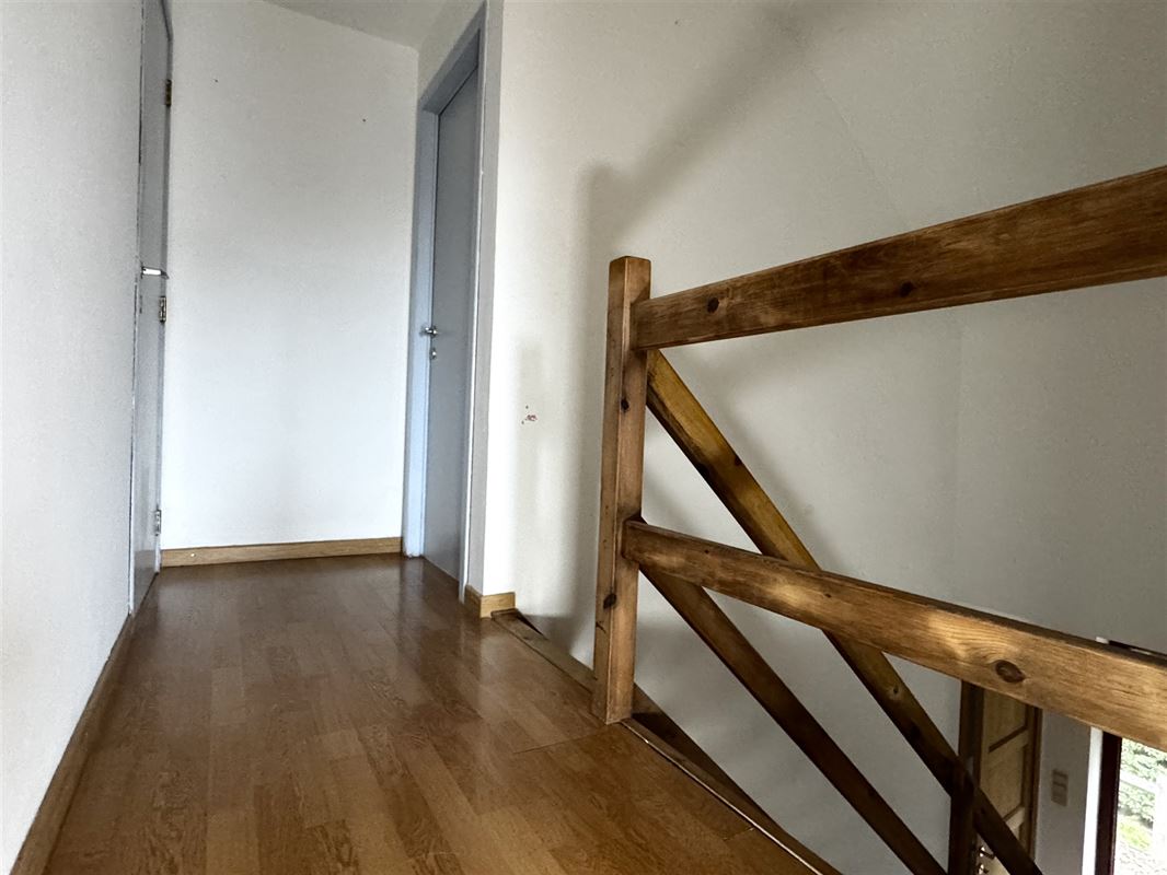 AANGENAME GEZINSWONING MET 4SLKS, TUIN EN GARAGE