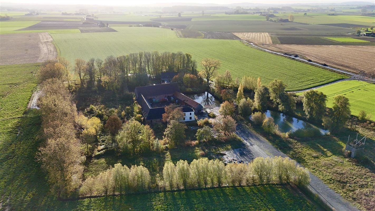 Domaine d’exception avec ferme en carré, habitation - 4,5ha!