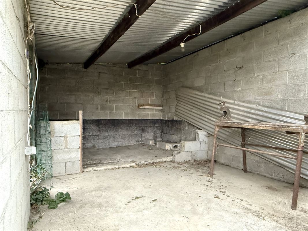 Charmante te renoveren woning met gezellige tuin!