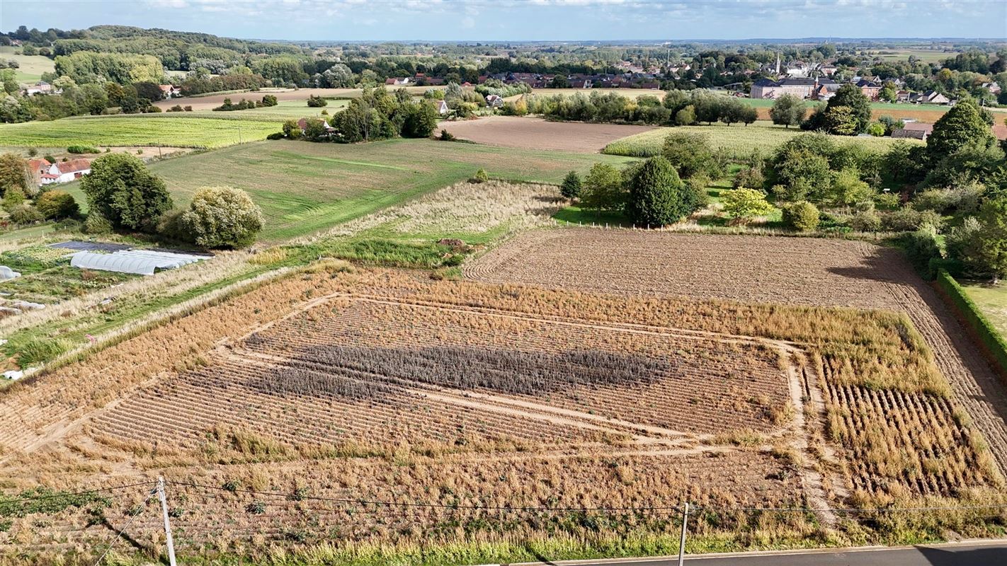 MOOI BOUWGROND van +/- 2.000m2! Ideaal gelegen!!