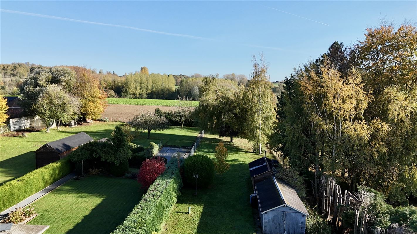 AANGENAME GEZINSWONING MET 4SLKS, TUIN EN GARAGE