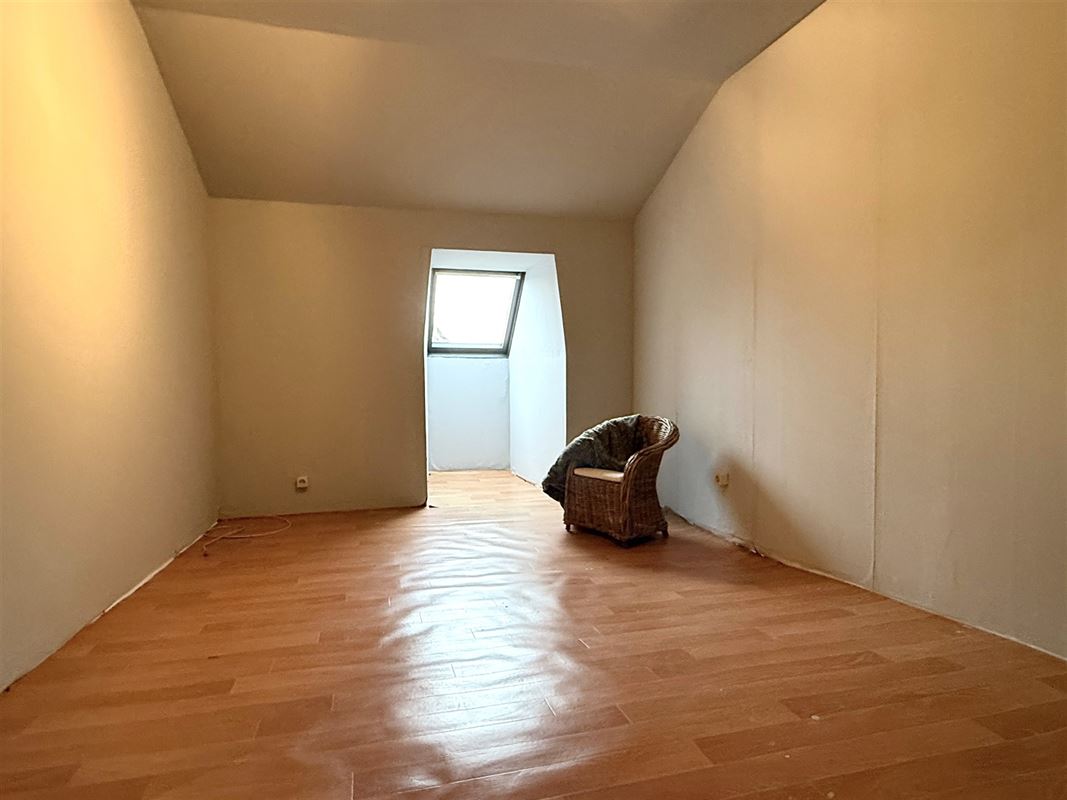 Charmante te renoveren woning met gezellige tuin!