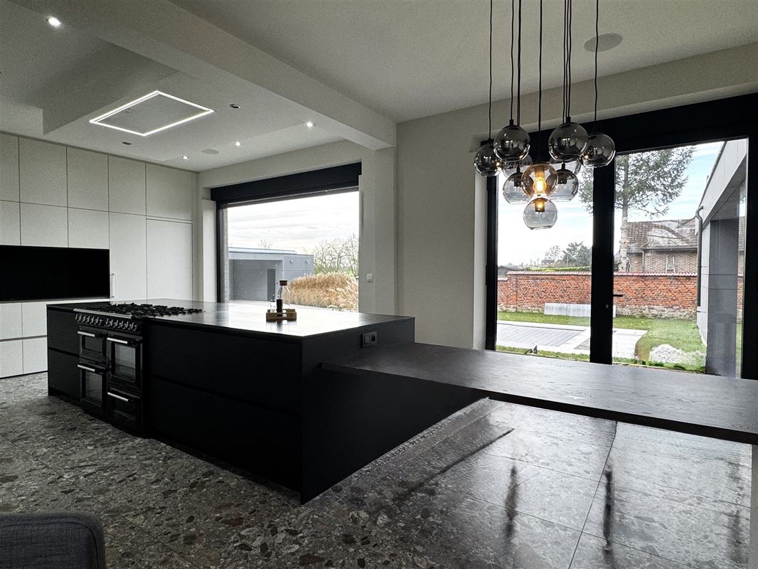 Magnifique maison de maître avec piscine et installations équestres!